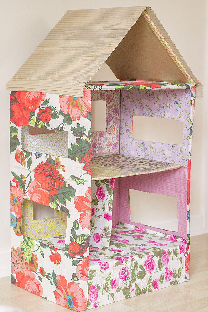 dollhouse out of cardboard box