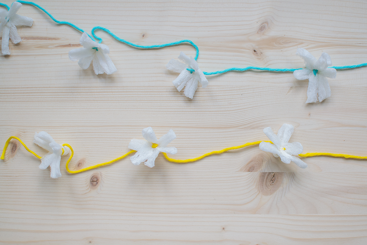 how to turn packing peanuts into flowers